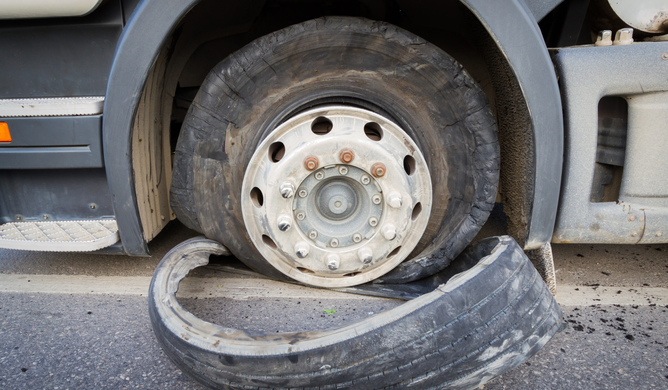 semi truck tire blowout